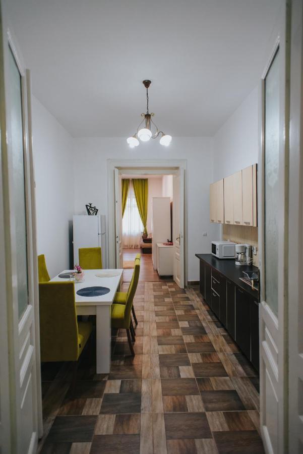 Noo'Vo Central Apartaments Oradea Zewnętrze zdjęcie