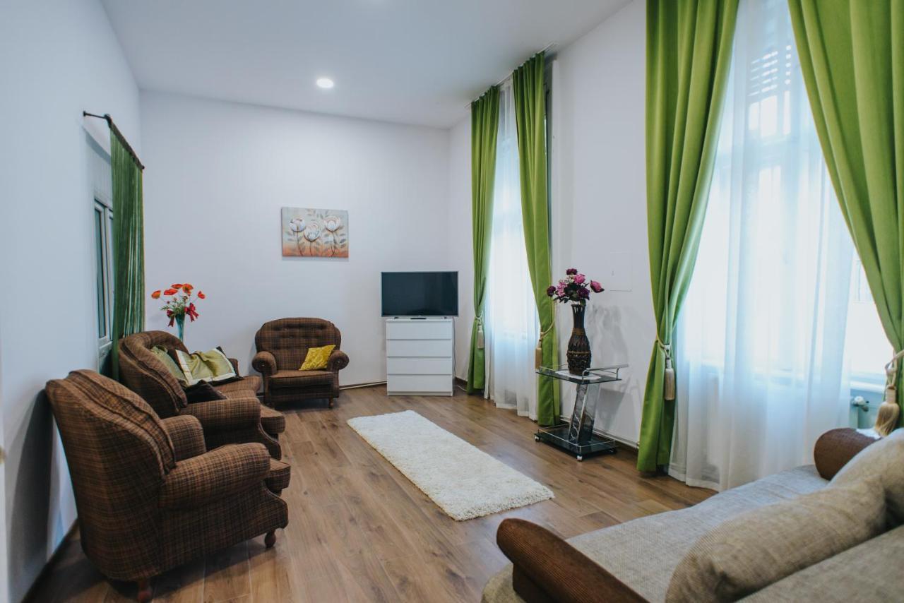 Noo'Vo Central Apartaments Oradea Zewnętrze zdjęcie