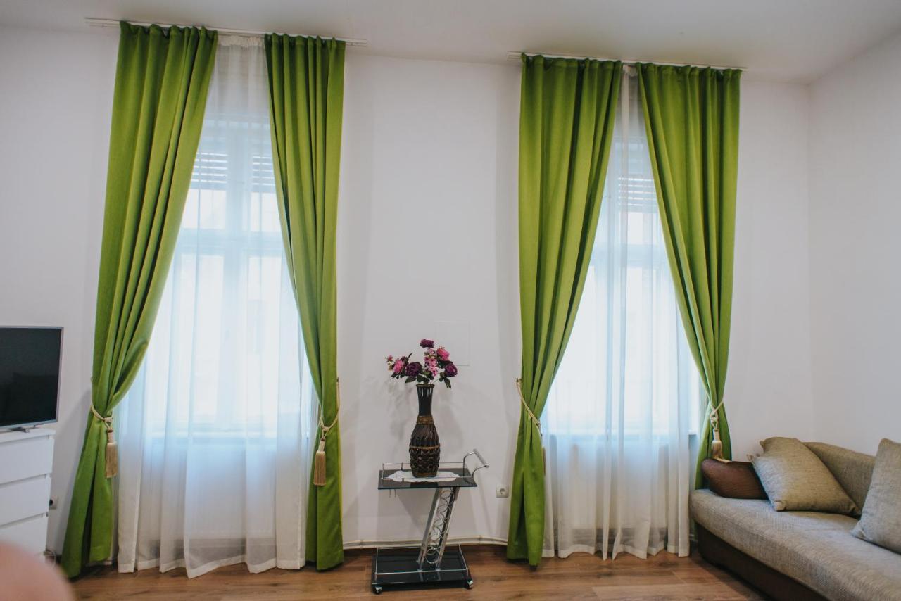 Noo'Vo Central Apartaments Oradea Zewnętrze zdjęcie