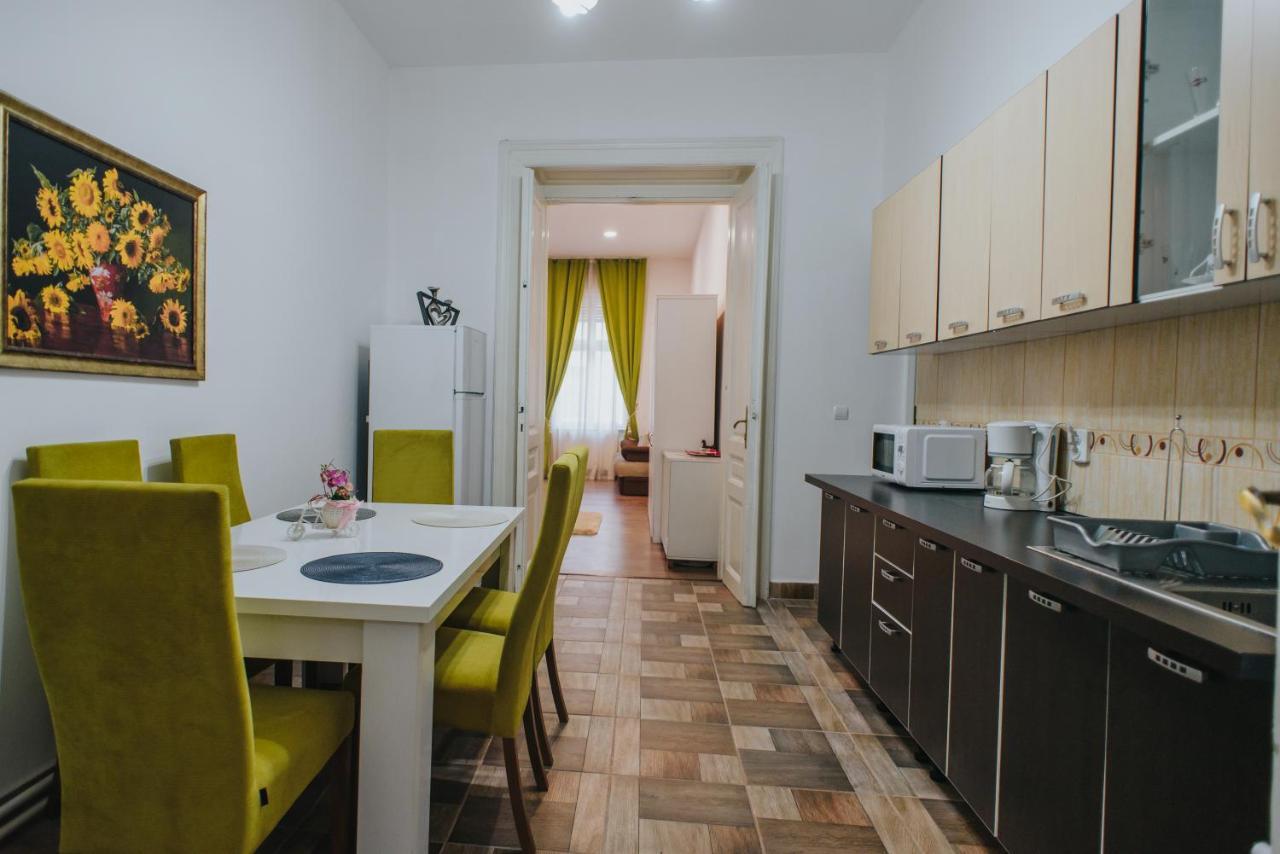 Noo'Vo Central Apartaments Oradea Zewnętrze zdjęcie